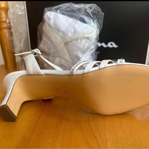 Brand new Ivory (not white) Nina heeled wedding sandals - Picture 2 of 3